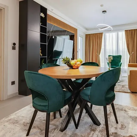 Apartment 29th Floor - Skyline Serenity & - Exclusive *
